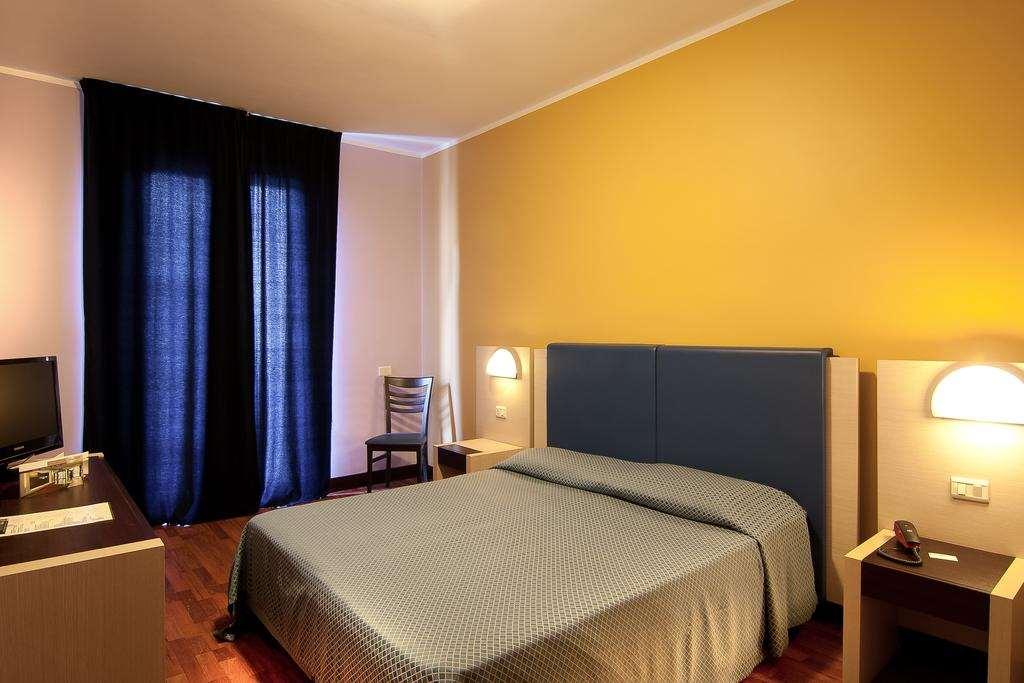 Hotel Leonardo Da Vinci Флоренция Номер фото